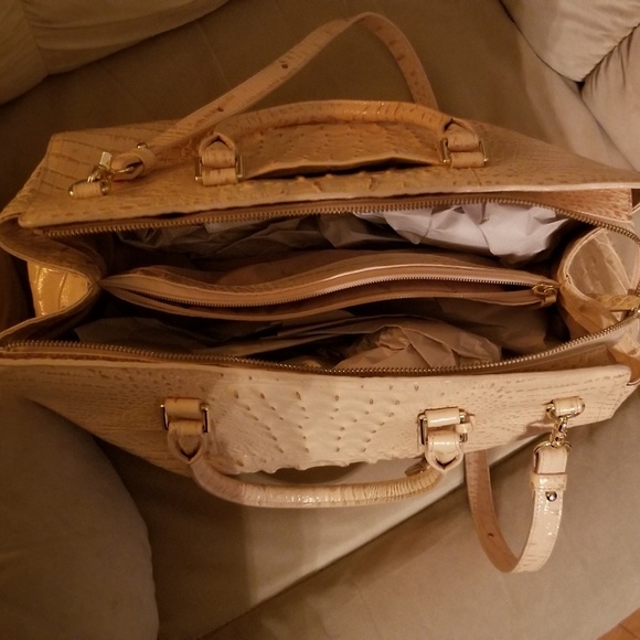 Finley Carryall Honeycomb Melbourne - Picture 2 of 5